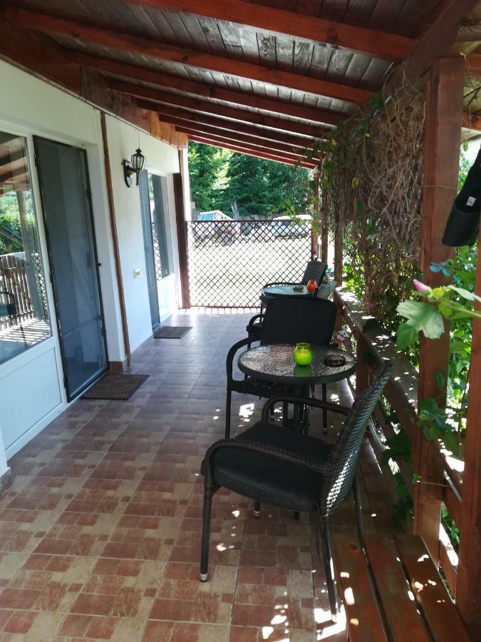 Vila Margareta Curtea De Arges Exterior photo